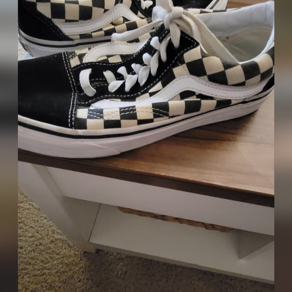 Vans - Picture 2 of 2